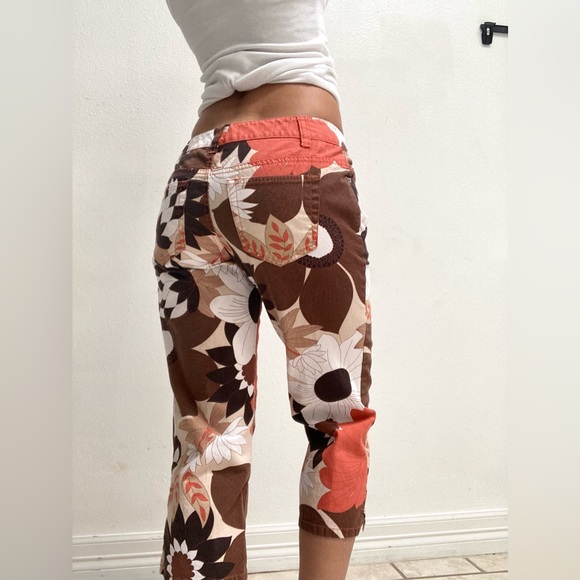 LOFT Pants - Ann Taylor Loft low rise y2k flower power hip hugger capri pants